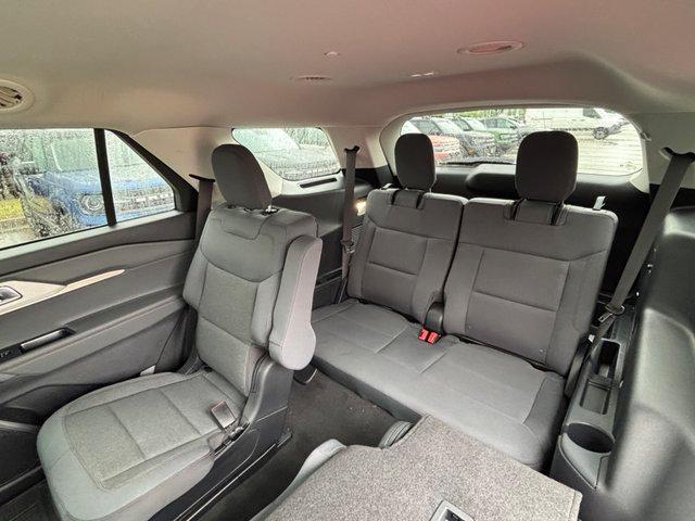 new 2025 Ford Explorer car, priced at $40,928