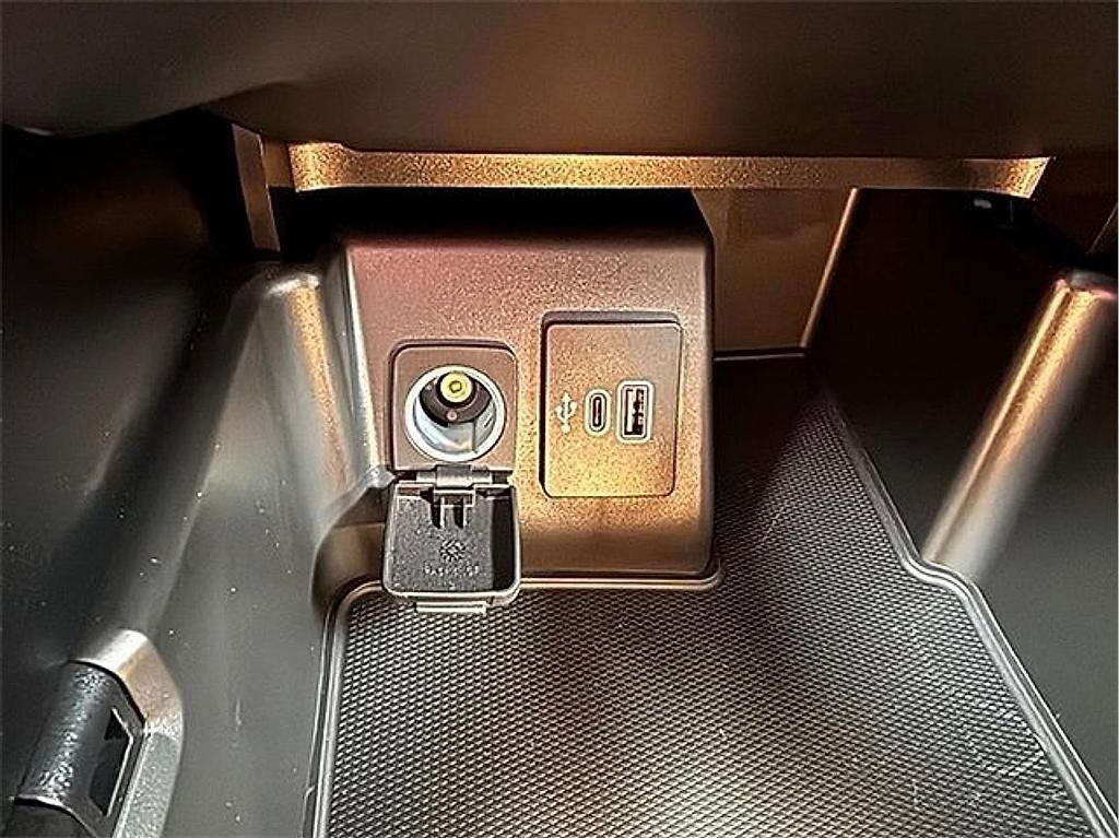 new 2025 Ford Explorer car, priced at $37,444