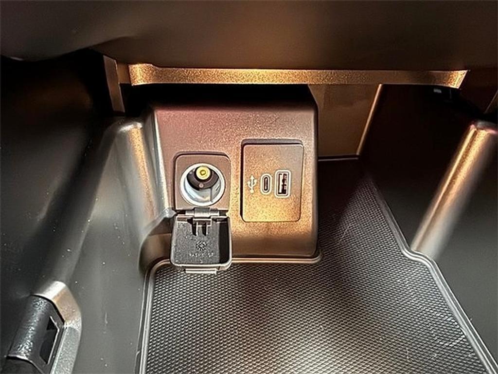 new 2025 Ford Explorer car, priced at $38,315