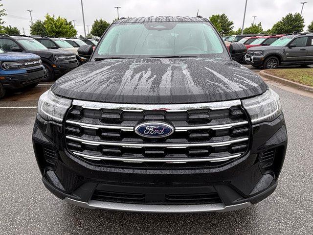 new 2025 Ford Explorer car, priced at $40,928