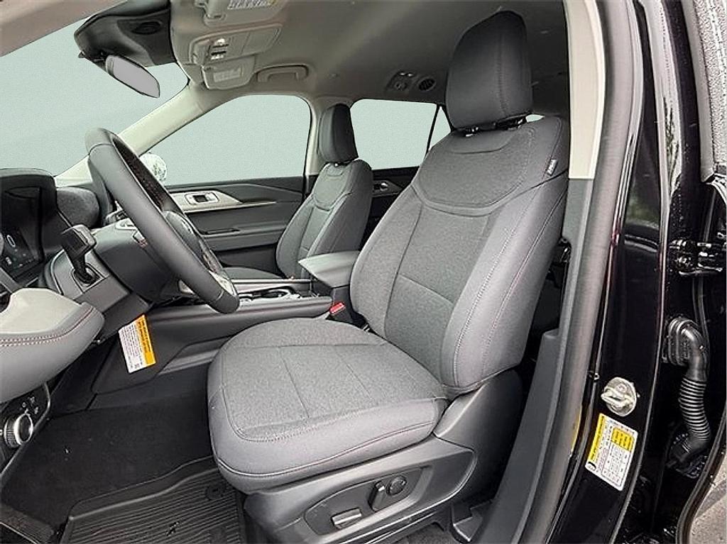 new 2025 Ford Explorer car, priced at $37,444