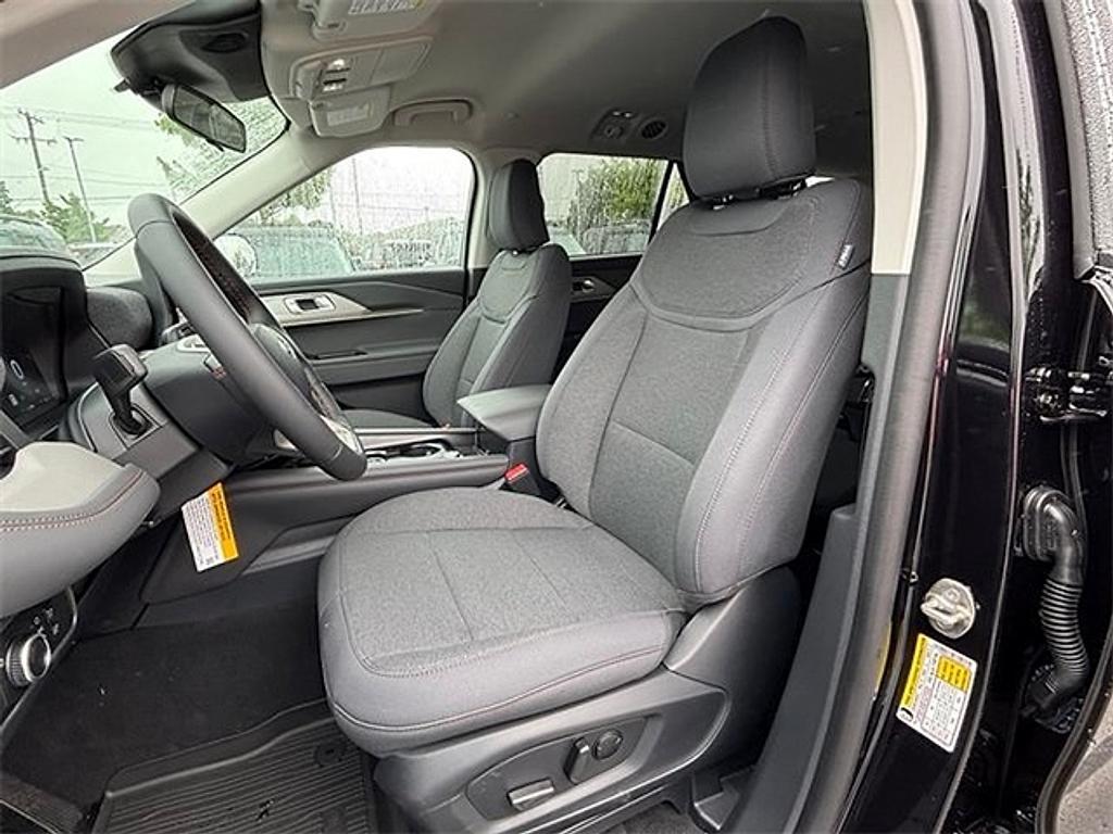 new 2025 Ford Explorer car, priced at $38,315