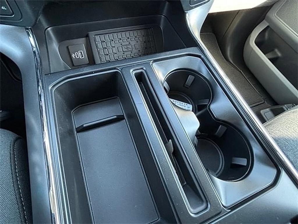 new 2025 Ford F-150 car, priced at $50,401
