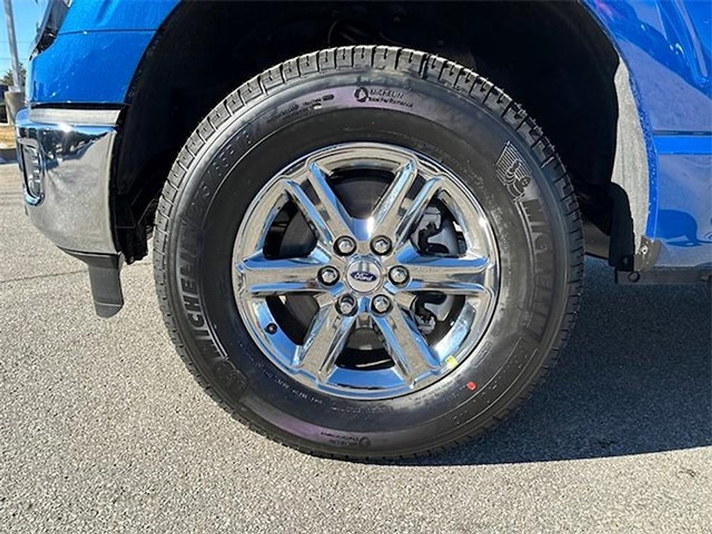 new 2025 Ford F-150 car, priced at $50,426
