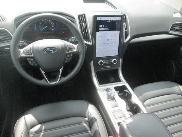 new 2024 Ford Edge car, priced at $37,071