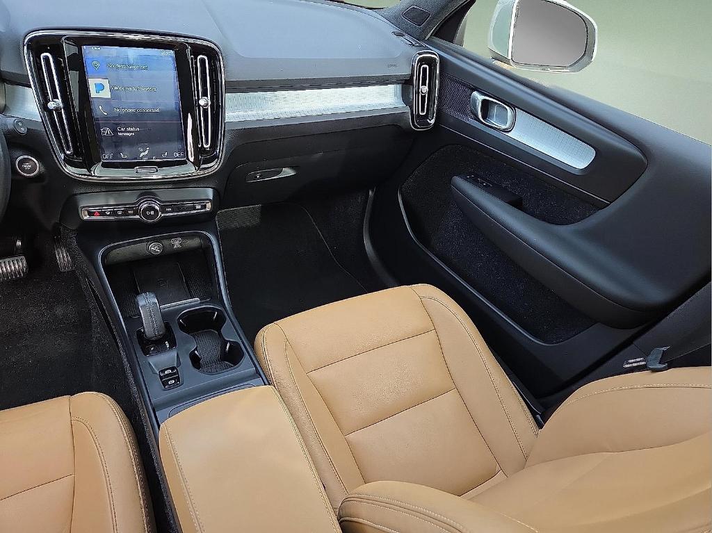 used 2020 Volvo XC40 car, priced at $20,495