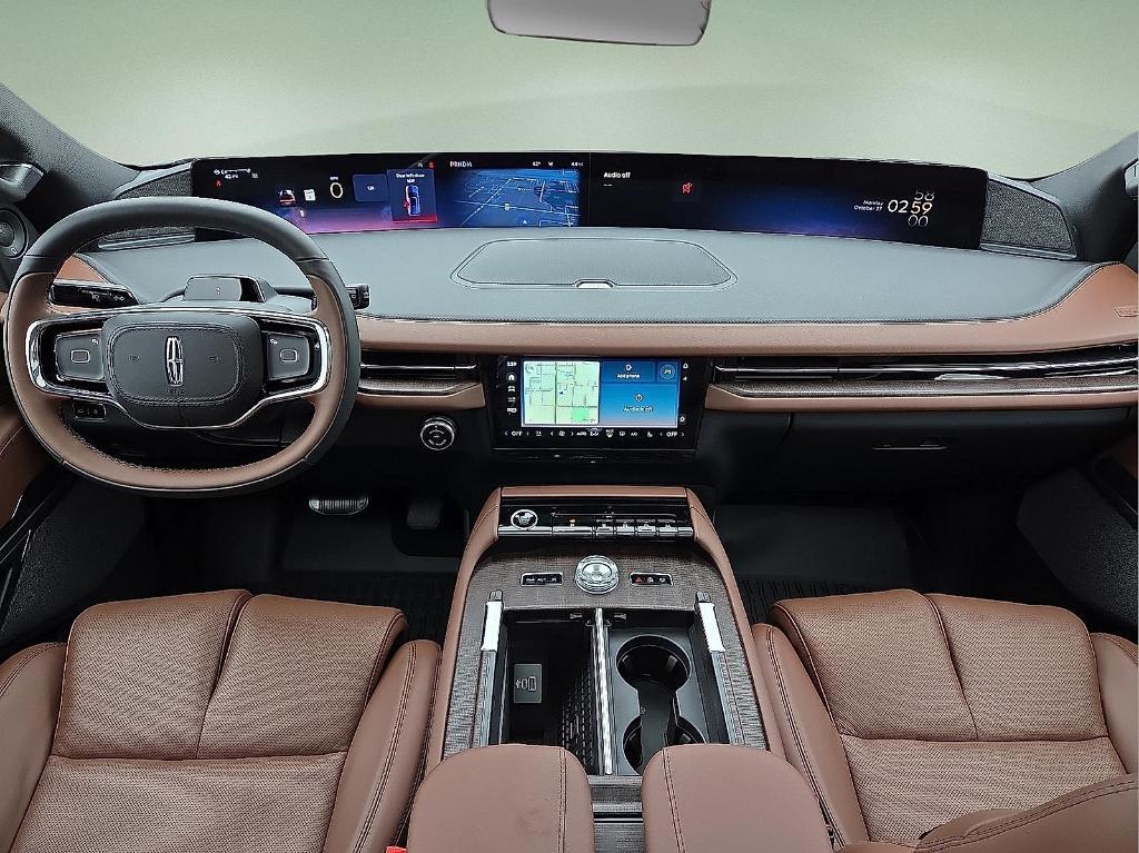 new 2025 Lincoln Navigator car, priced at $102,525