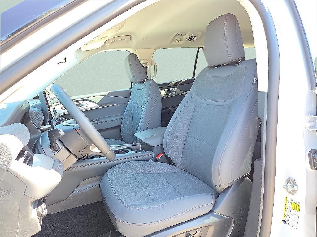 new 2025 Ford Explorer car, priced at $35,849
