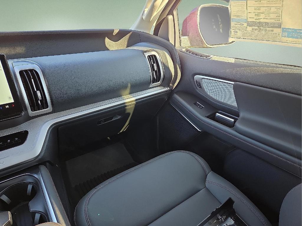 new 2025 Ford Expedition car, priced at $69,965