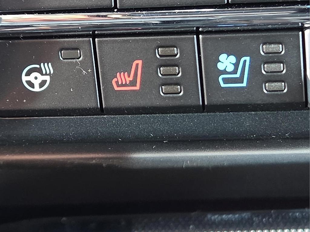 new 2025 Ford F-150 car, priced at $62,916