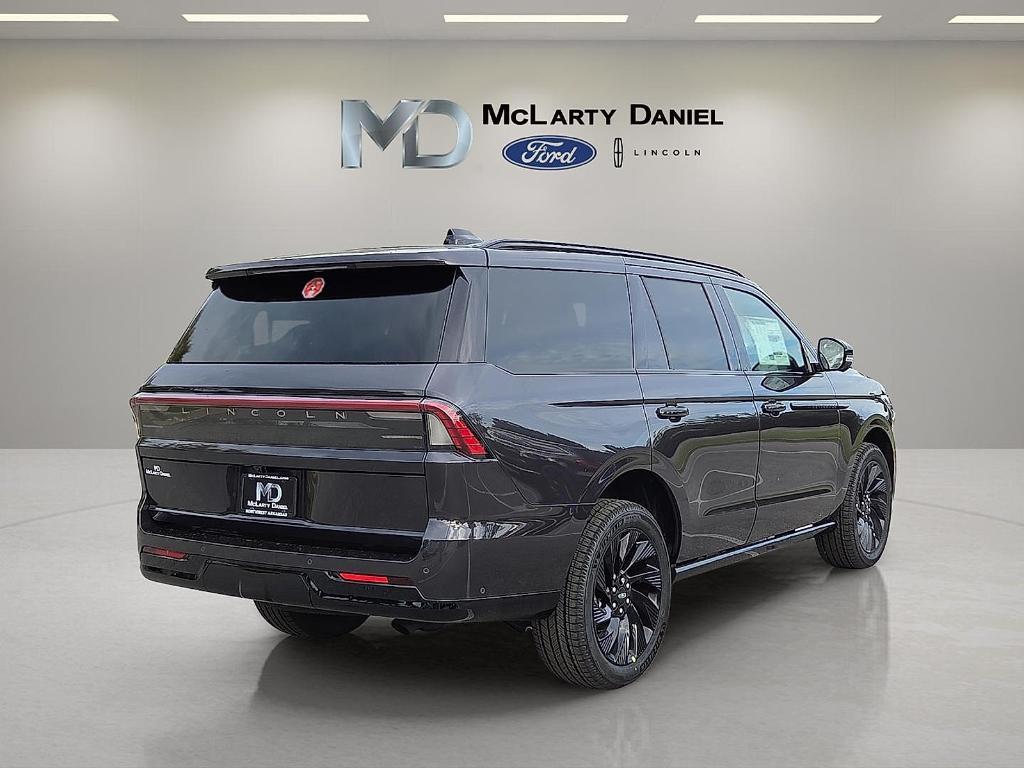 new 2025 Lincoln Navigator car, priced at $103,885