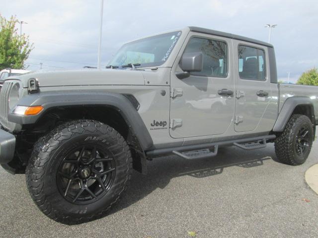 used 2023 Jeep Gladiator car, priced at $35,209