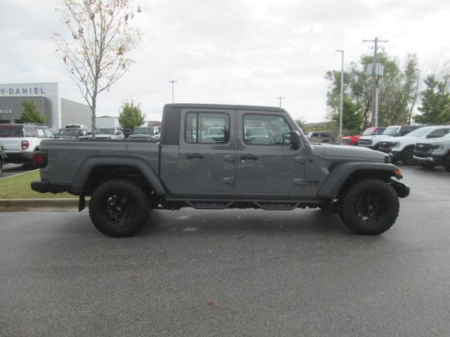 used 2023 Jeep Gladiator car, priced at $35,209