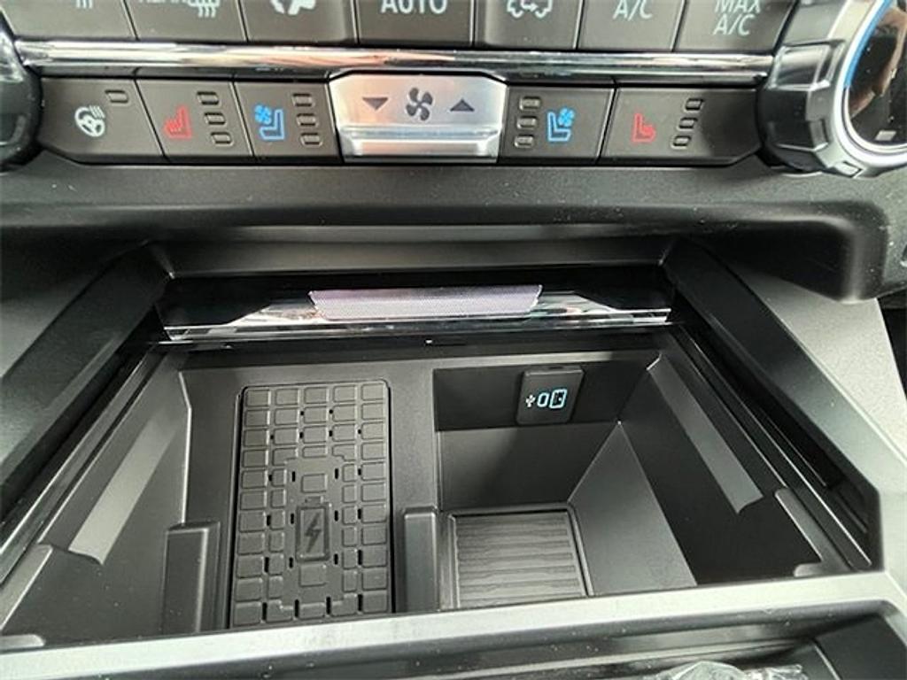 new 2025 Ford F-250 car, priced at $82,022