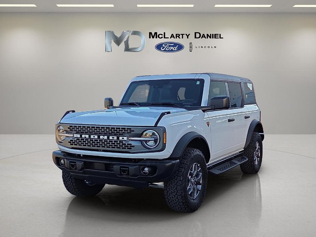 new 2025 Ford Bronco car, priced at $50,860