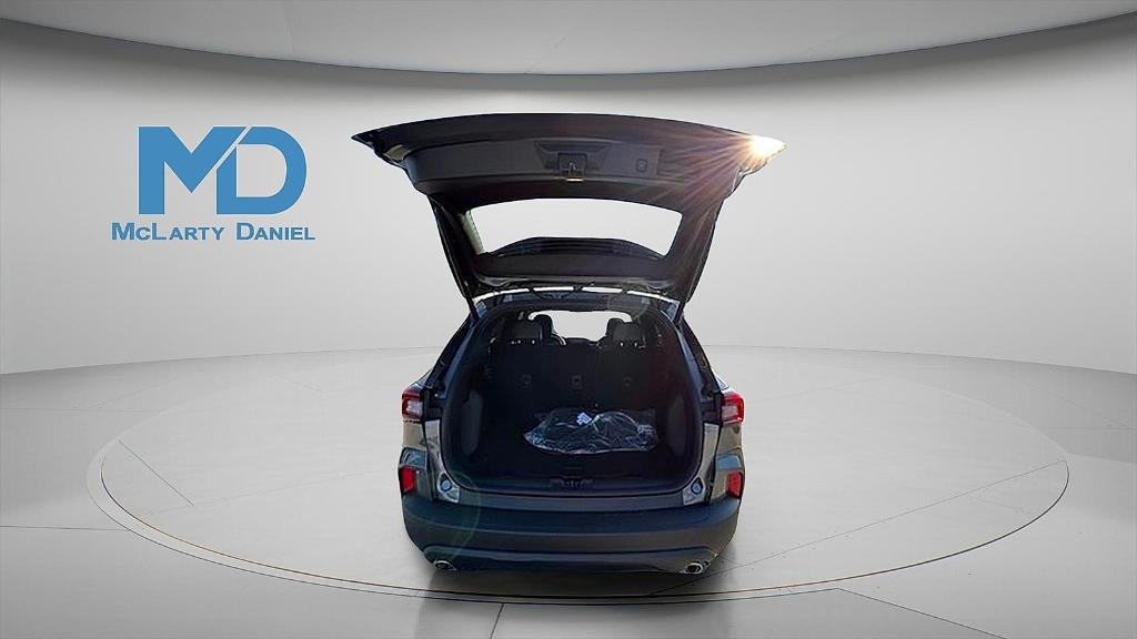 new 2025 Ford Escape car, priced at $30,681