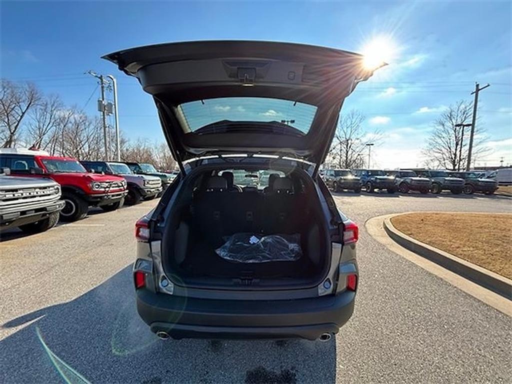 new 2025 Ford Escape car, priced at $30,681