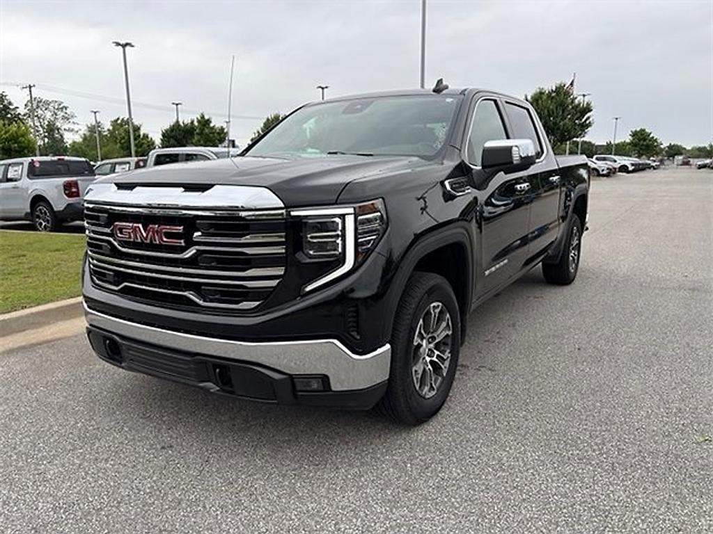 used 2025 GMC Sierra 1500 car, priced at $51,995