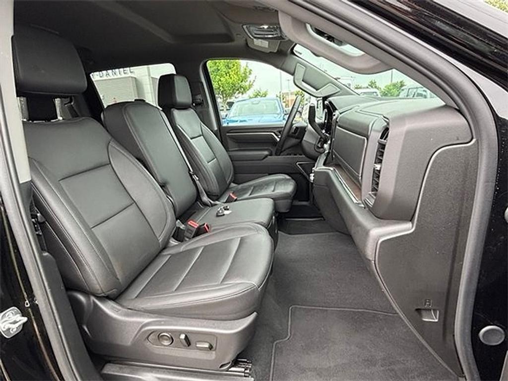 used 2025 GMC Sierra 1500 car, priced at $51,995