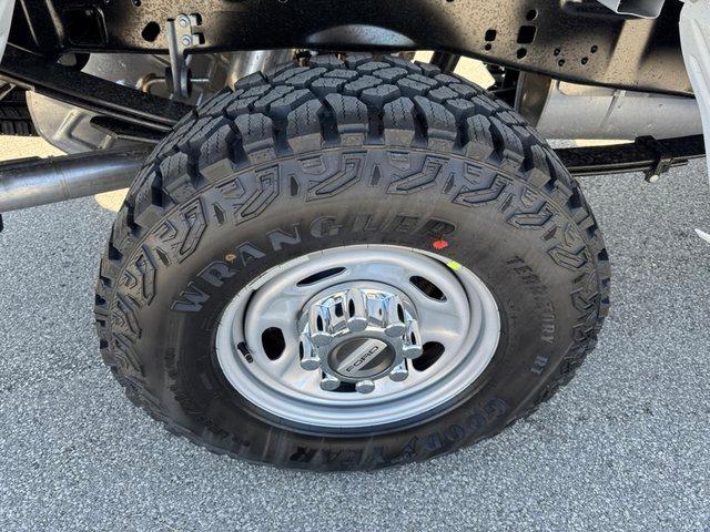 new 2025 Ford F-250 car, priced at $49,870