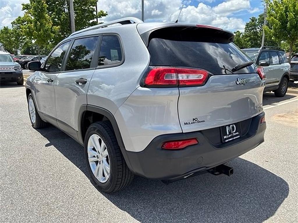 used 2015 Jeep Cherokee car, priced at $7,428