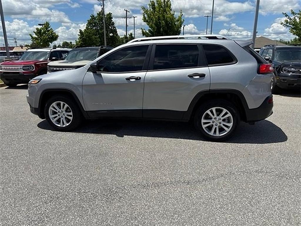 used 2015 Jeep Cherokee car, priced at $7,428