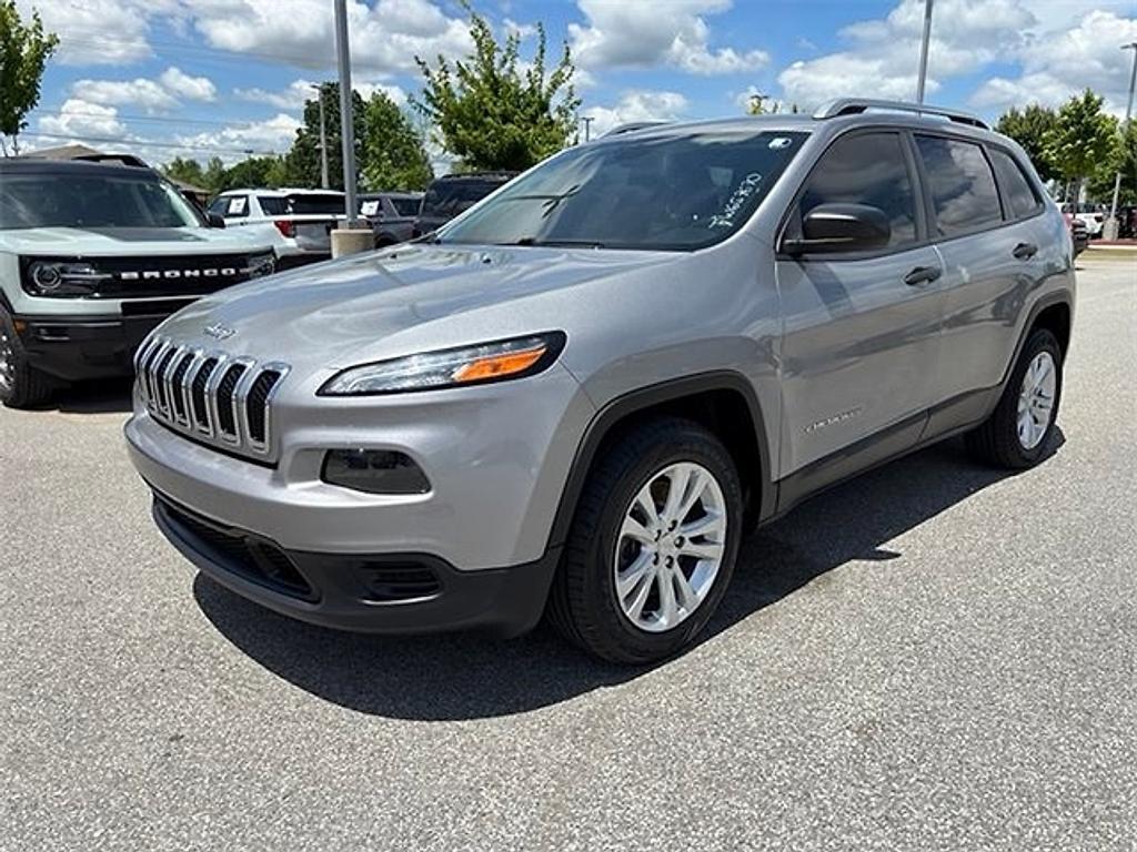 used 2015 Jeep Cherokee car, priced at $7,428
