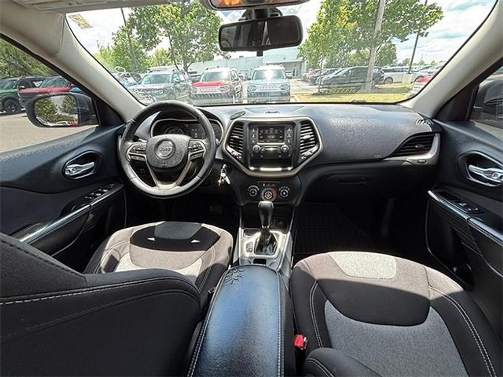 used 2015 Jeep Cherokee car, priced at $7,428