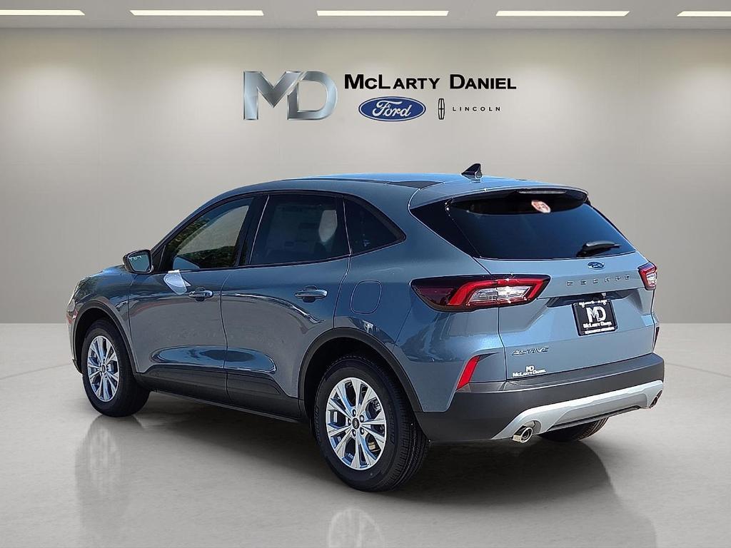 new 2026 Ford Escape car, priced at $26,336