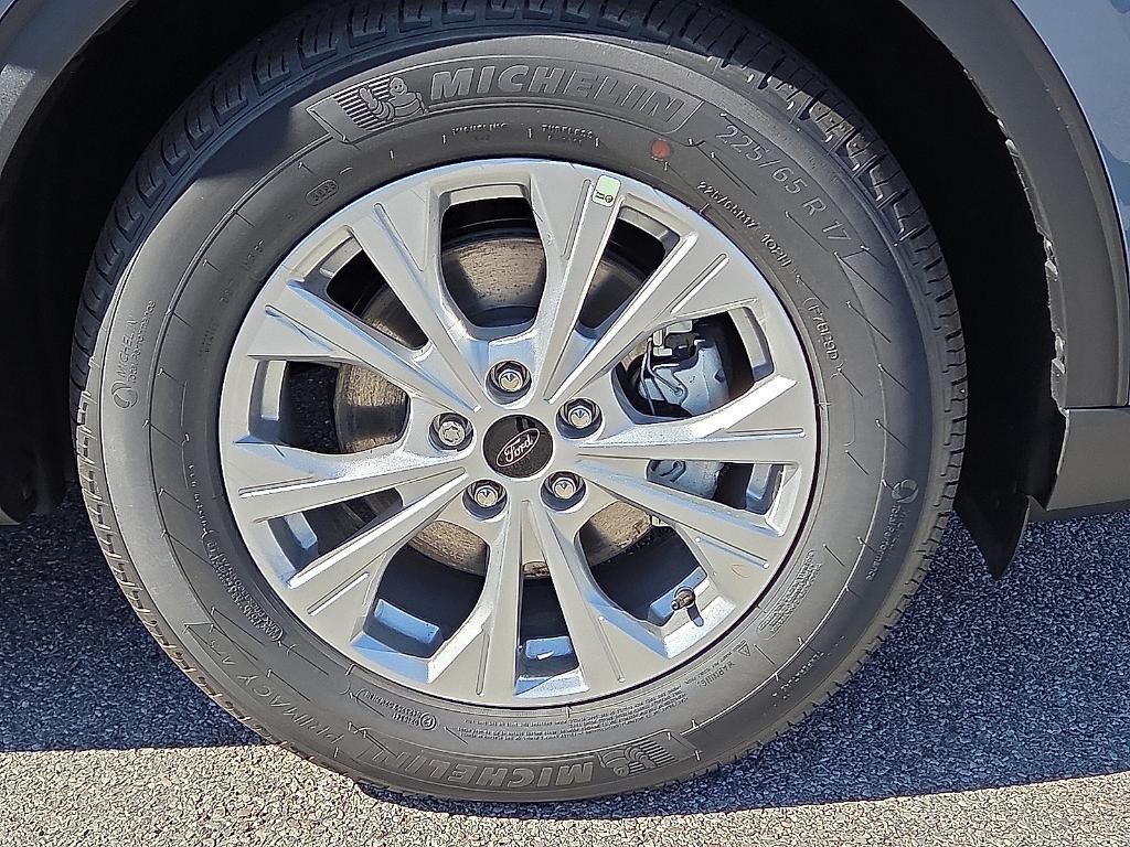 new 2026 Ford Escape car, priced at $26,336