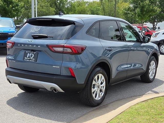 new 2025 Ford Escape car, priced at $26,036