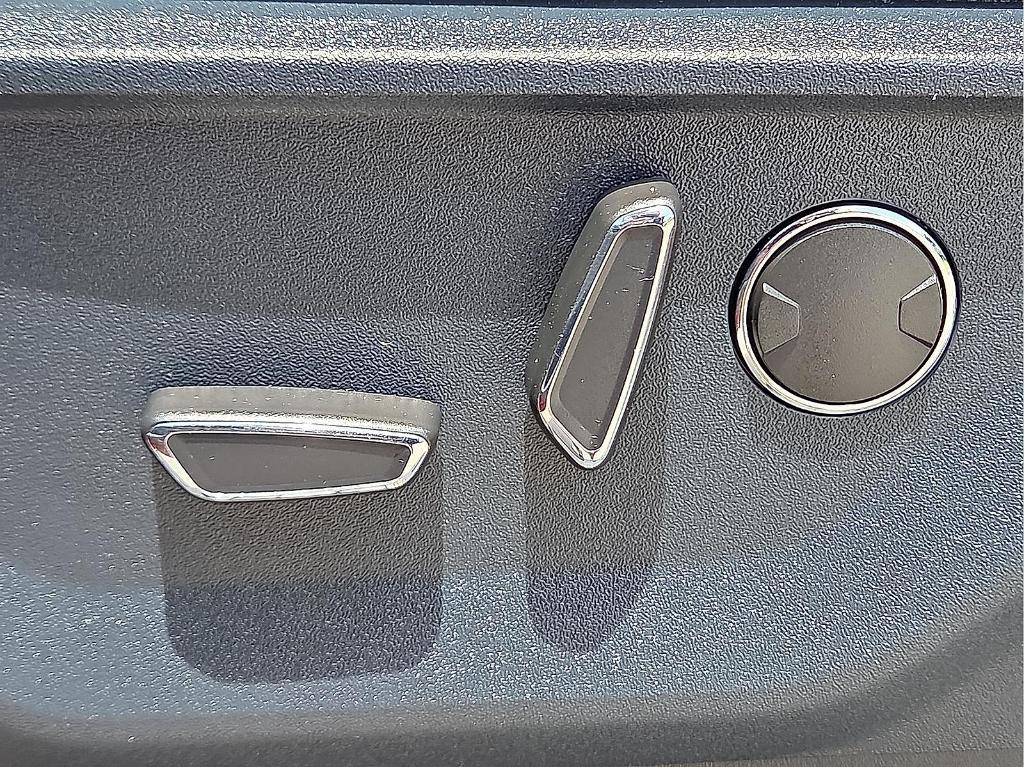 used 2021 Ford F-150 car, priced at $29,621