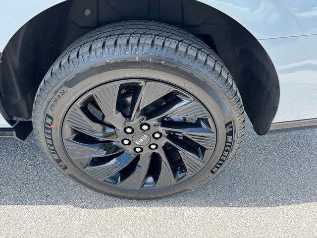 new 2025 Lincoln Navigator L car, priced at $109,300