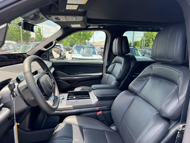 new 2025 Lincoln Navigator L car, priced at $109,300