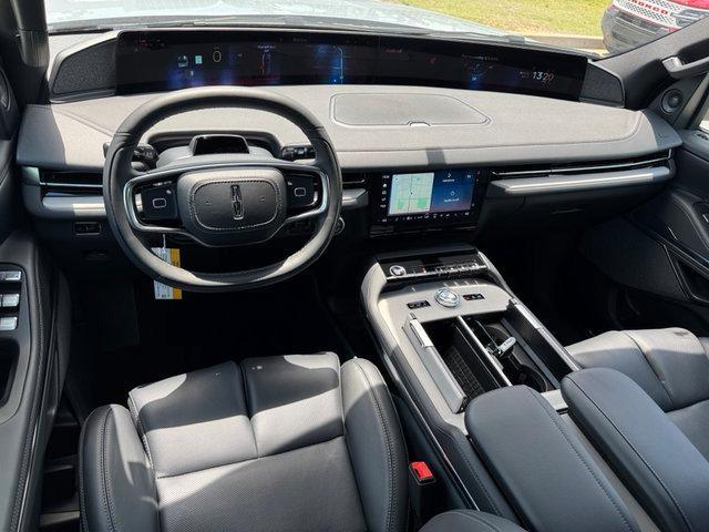 new 2025 Lincoln Navigator L car, priced at $109,300