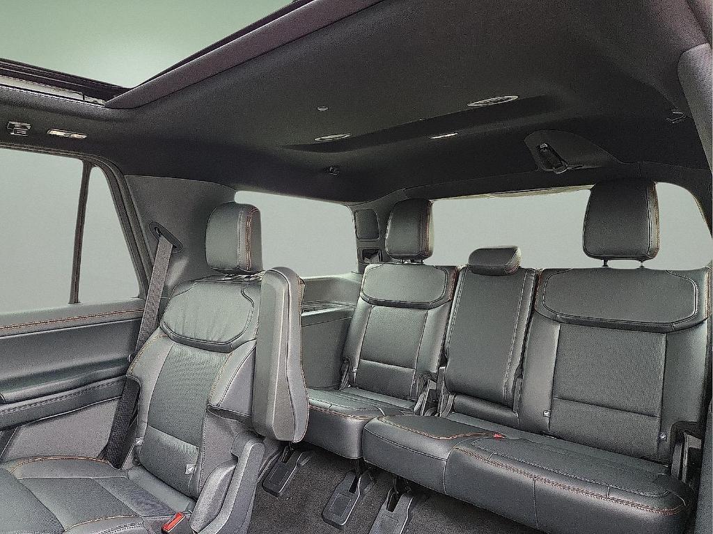 new 2025 Ford Expedition car, priced at $78,002