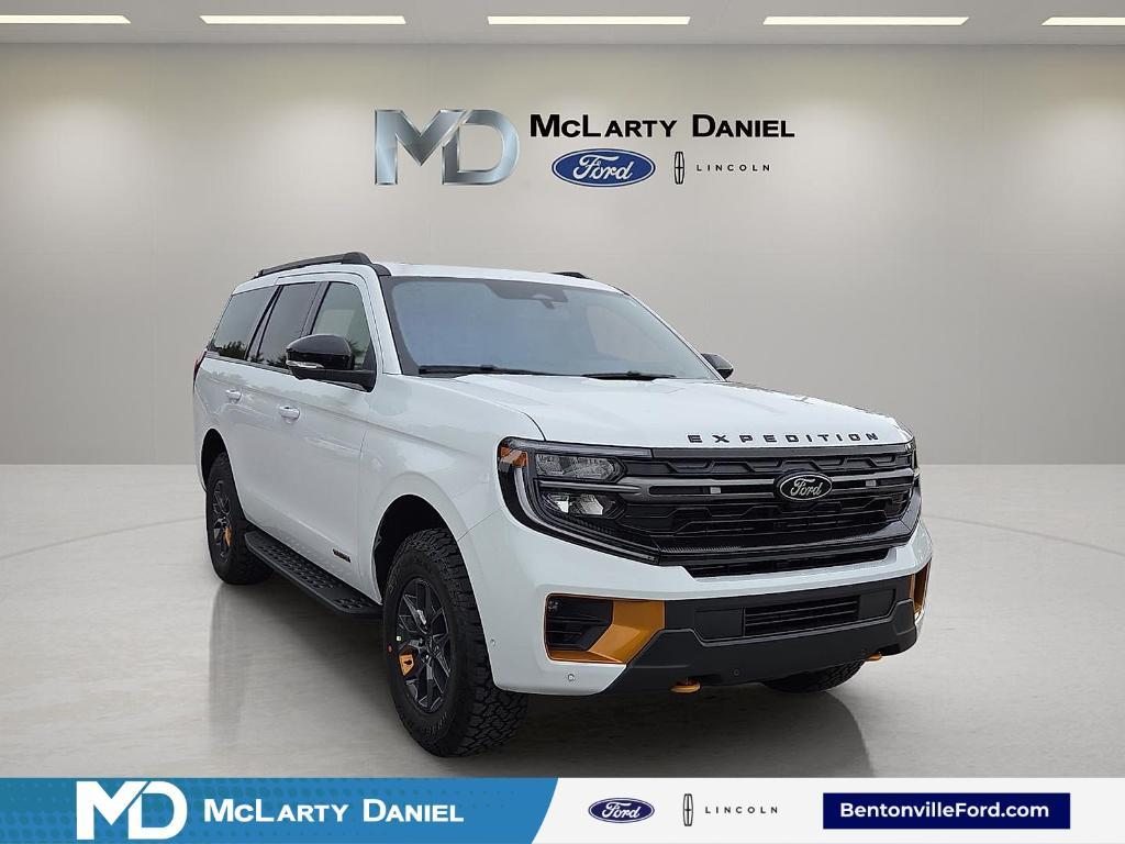 new 2025 Ford Expedition car, priced at $78,002