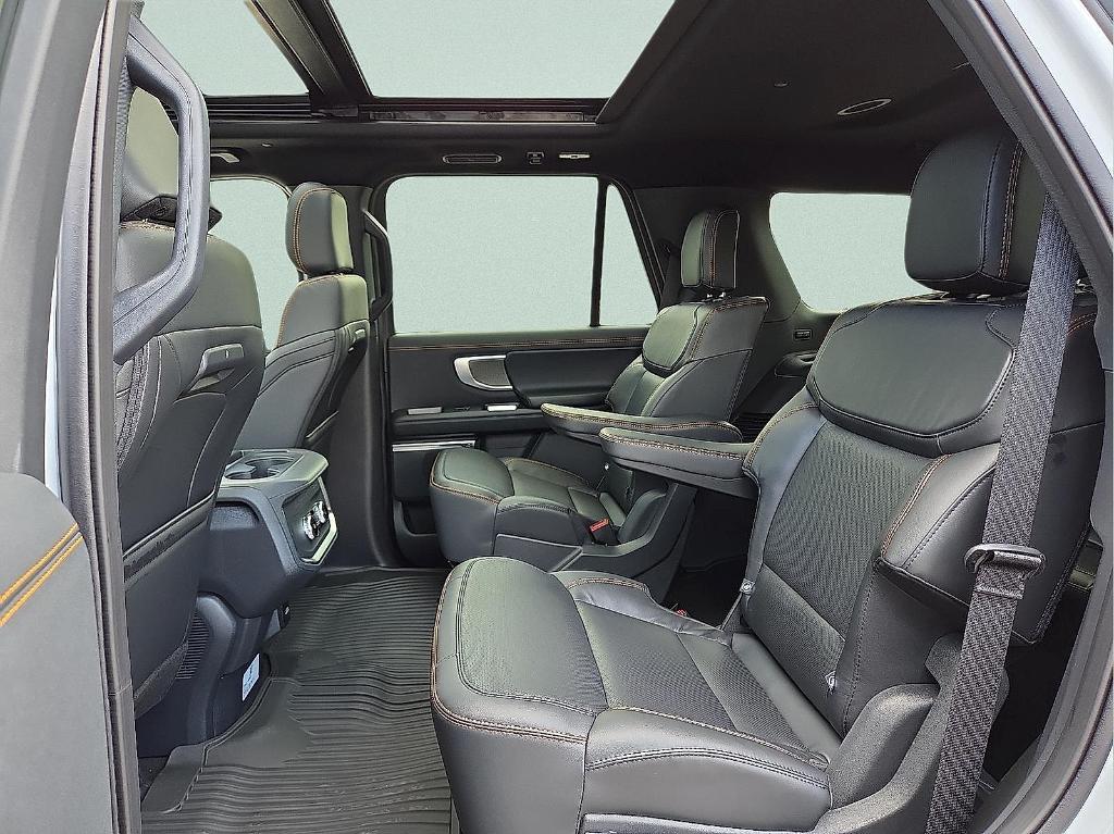 new 2025 Ford Expedition car, priced at $83,520