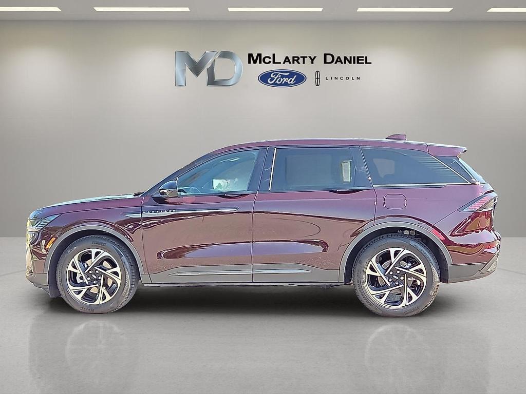 new 2025 Lincoln Nautilus car, priced at $51,022