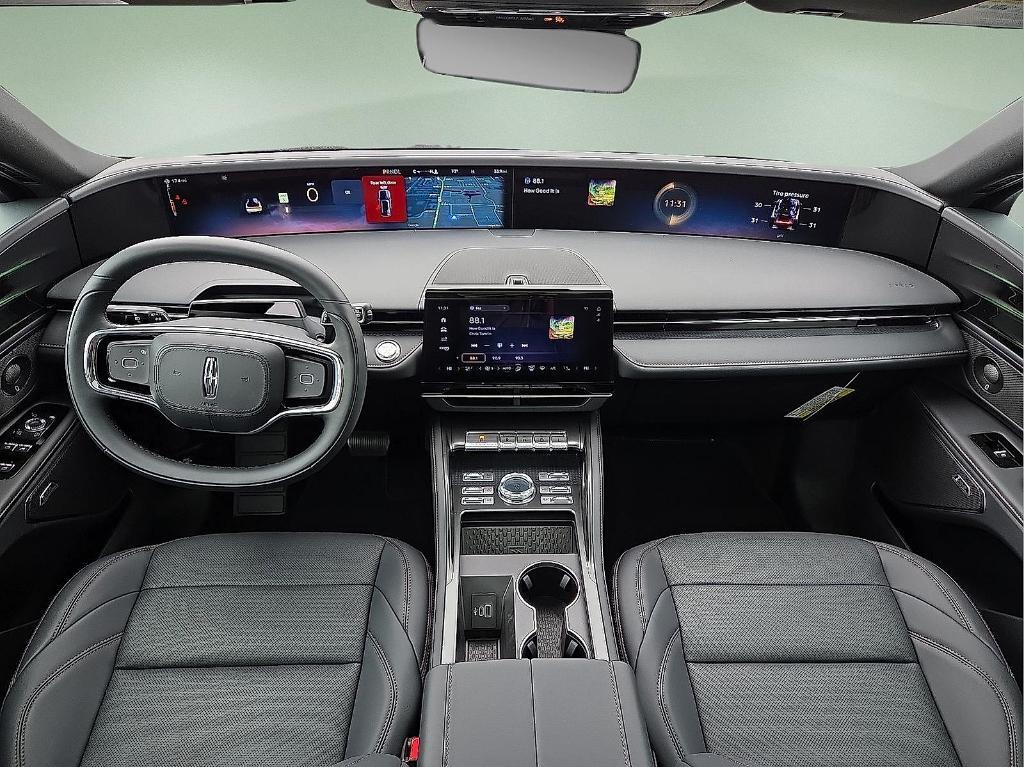 new 2025 Lincoln Nautilus car, priced at $53,247