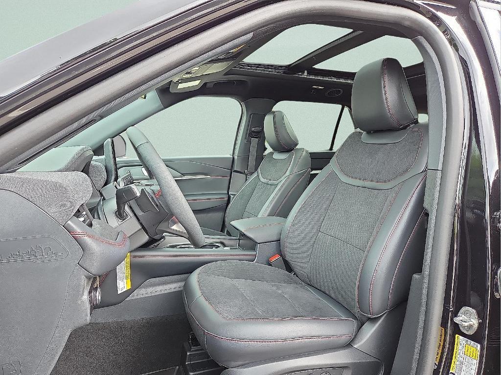 new 2025 Ford Explorer car, priced at $55,681
