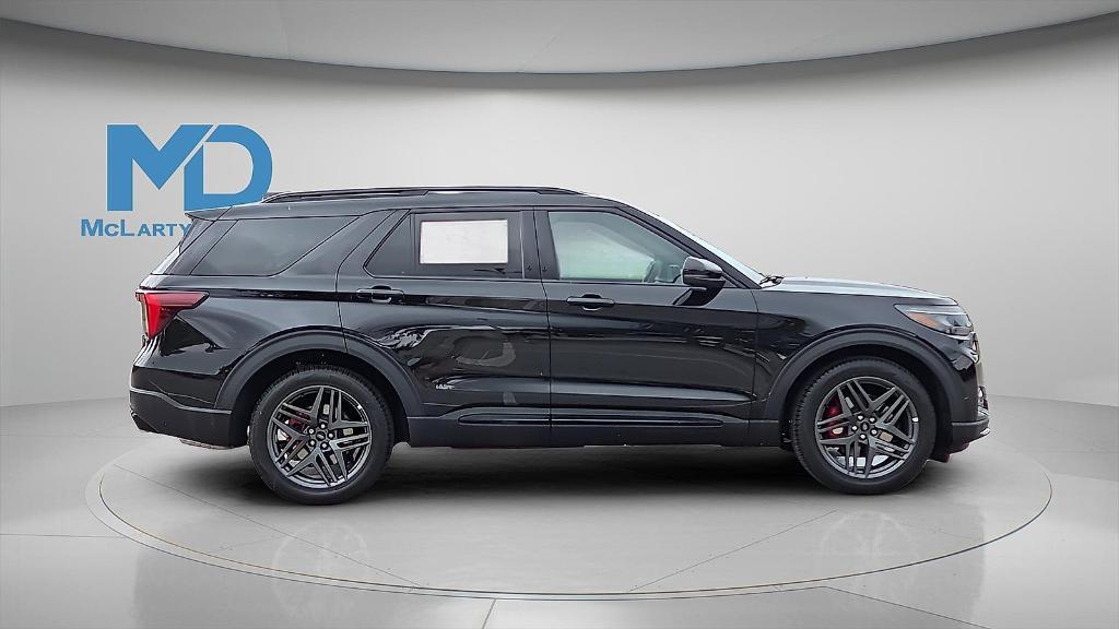 new 2025 Ford Explorer car, priced at $55,681