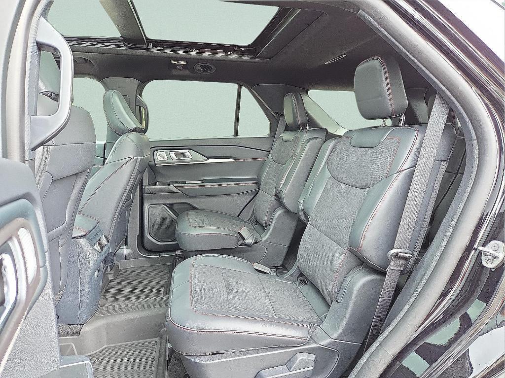 new 2025 Ford Explorer car, priced at $55,681