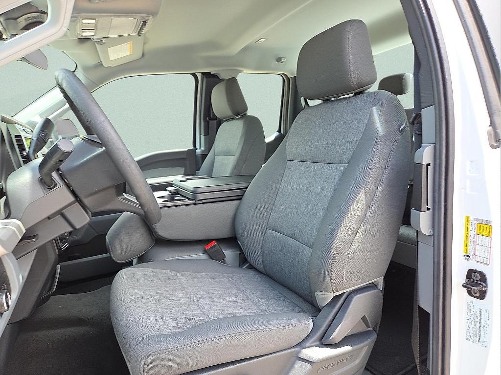 new 2025 Ford F-250 car, priced at $56,384