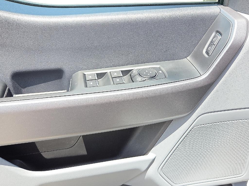 new 2025 Ford F-250 car, priced at $56,384