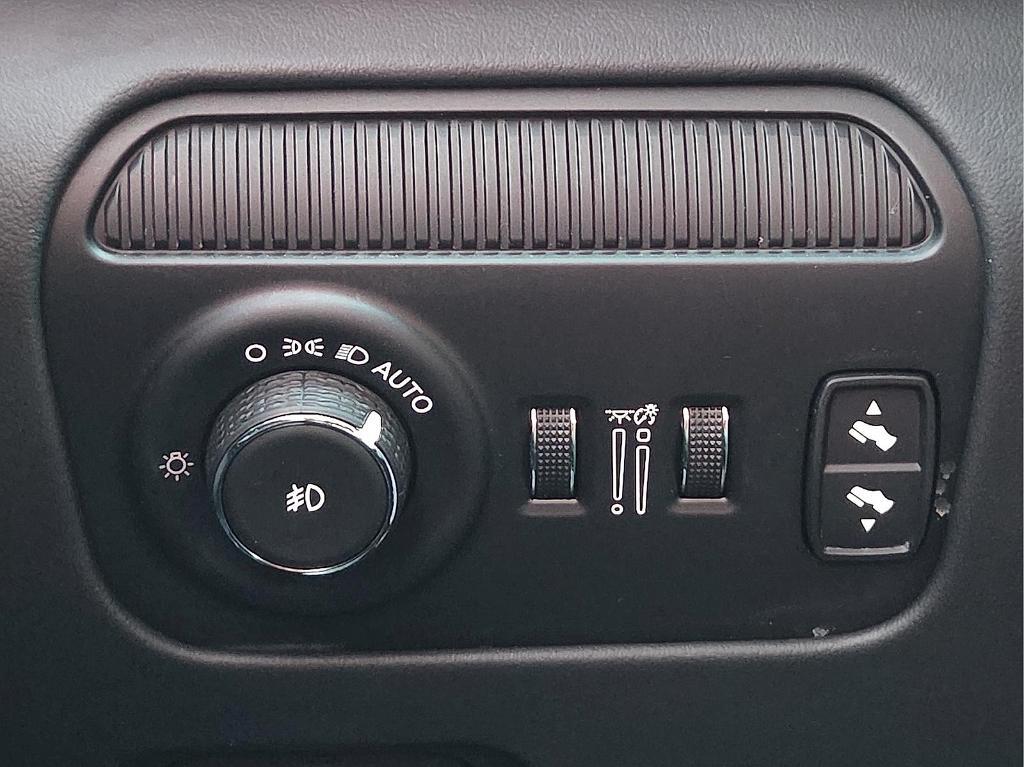 used 2023 Jeep Grand Wagoneer L car, priced at $66,303