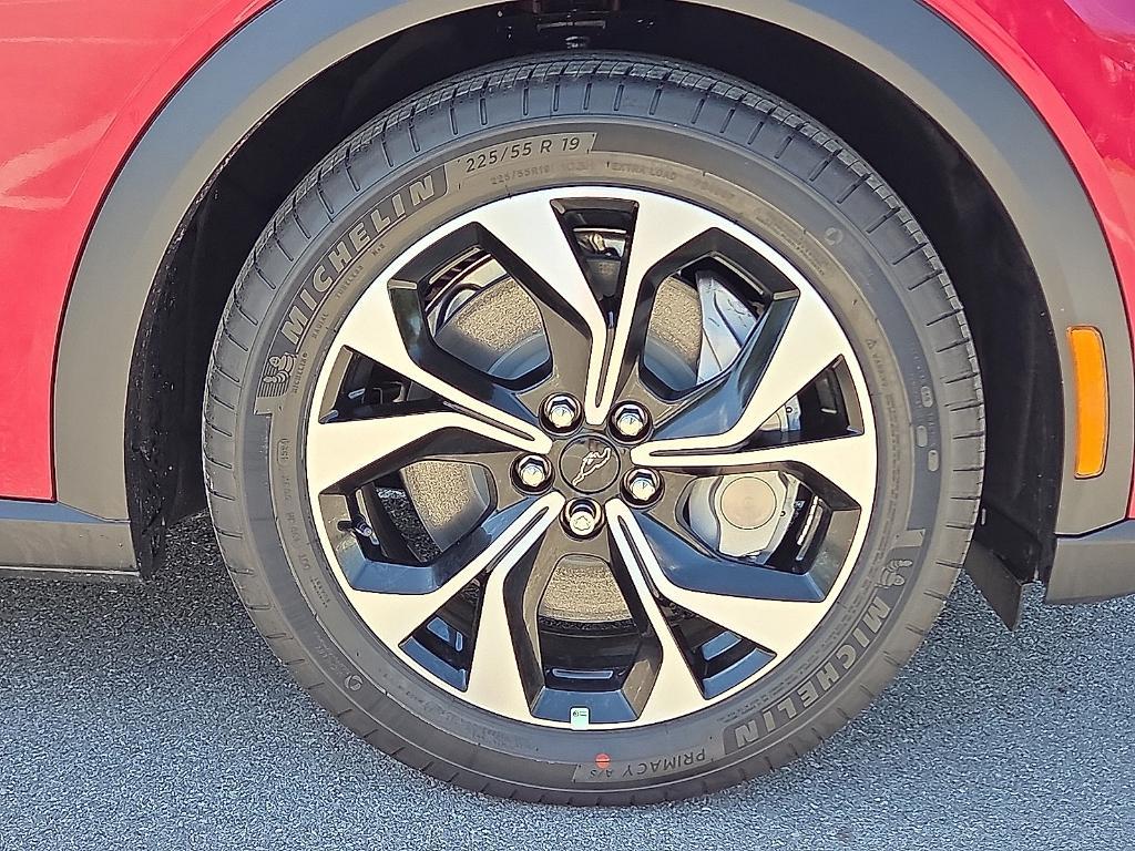 new 2025 Ford Mustang Mach-E car, priced at $37,427