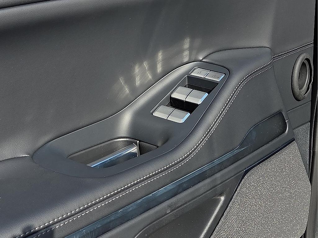 new 2025 Lincoln Navigator car, priced at $100,294