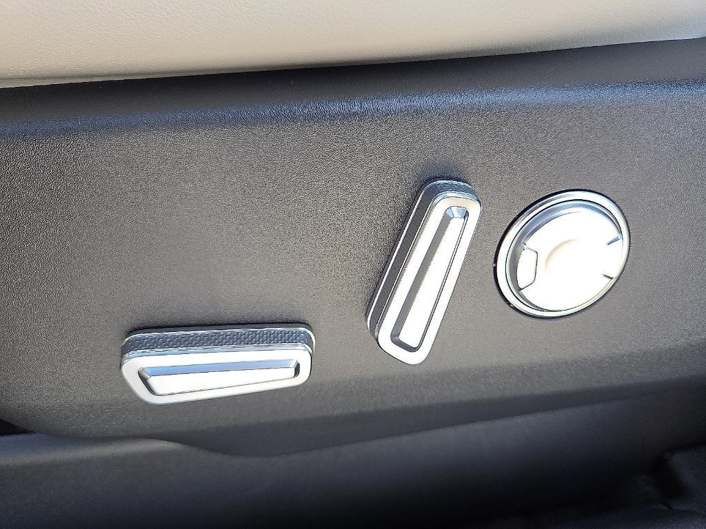 new 2026 Lincoln Nautilus car, priced at $54,821