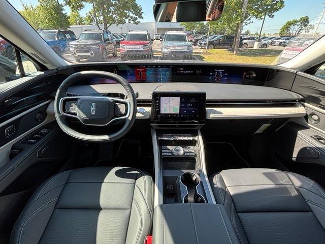 new 2025 Lincoln Nautilus car, priced at $55,678